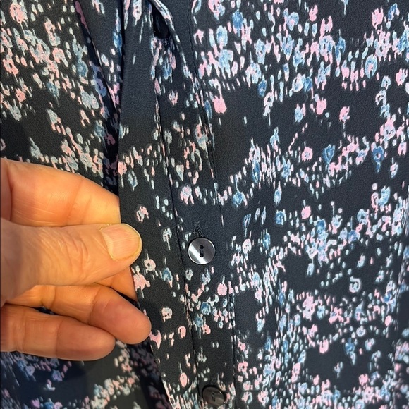 NYDJ Blue and PinkRelaxed Blouse with 3/4 Sleeves and Mandarin Collar - Picture 4 of 8